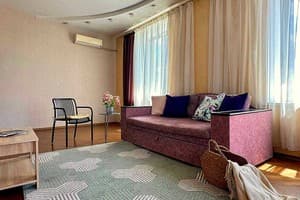 2-ком на просп.Соборном 212 (бульвар Шевченко) 3