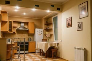 2-ком. на ул.Независимой Украины 63а 8