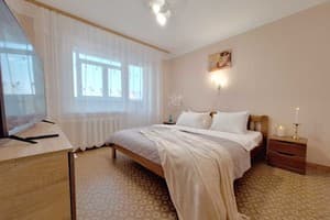 4 кровати с кондиционером и балконом. Alex Apartments. 2