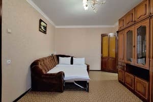 4 кровати с кондиционером и балконом. Alex Apartments. 29