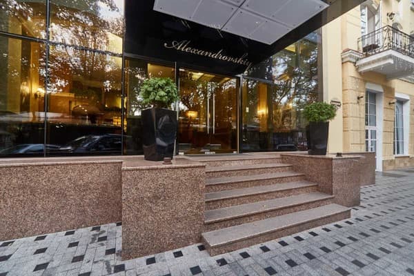 Александровский 31