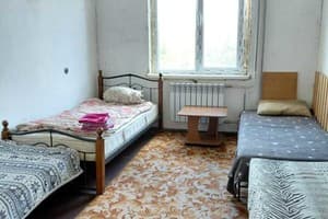 Alexandr Apartments 30-летия Победы, 10 4