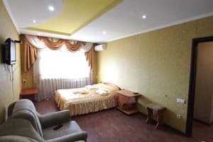 Alexandr Apartments Грибоедова 61 1