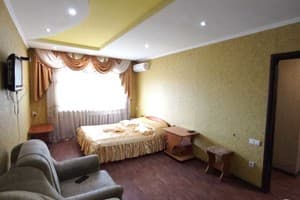 Квартира Alexandr Apartments Грибоедова 61. Апартаменты двухместный (2+3) 1