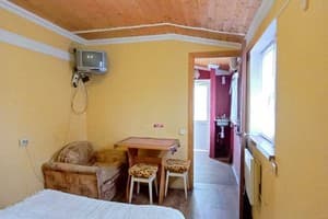 Alexandr Apartments Вячеслава Галвы 60/2 5