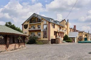 Отель Айвенго