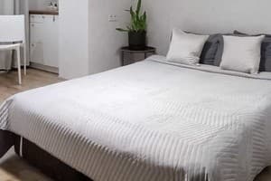 Квартира Белая студия рядом с Южным вокзалом