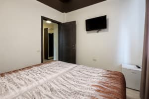 Готель Bloom Hotel. Люкс 4-місний Quadroom 2