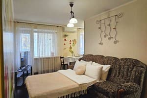 Квартира Ботаник. Alex Apartments (бесконтактное поселение 24/7). Семейный двухместный +3.  Ботаник 3