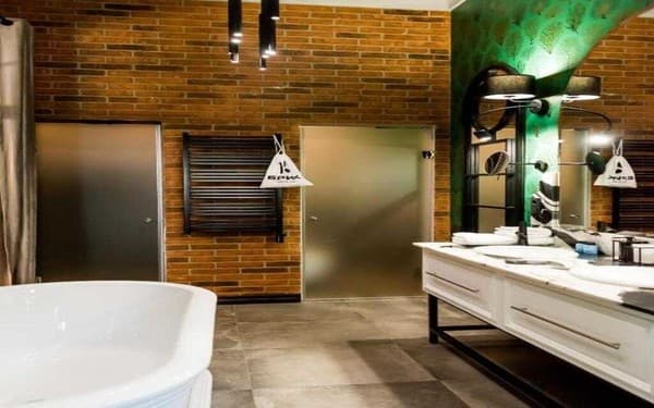 Brik Hotel 24