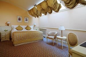 Отель Бристоль. Стандарт двухместный мансардный 3