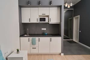 Апарт-отель Central Apartments. Люкс двухместный с большой ванной 3