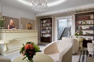 De Gaulle Boutique Hotel 1
