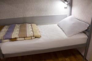 Хостел Друзья. Место в общем 8-местном номере № 3 1