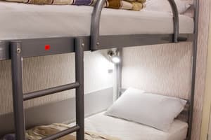 Хостел Друзья. Место в общем 8-местном номере № 3 2