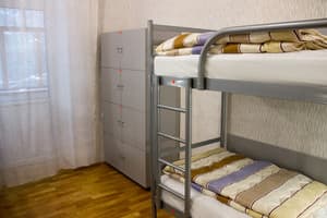 Хостел Друзья. Место в общем 8-местном номере № 3 3