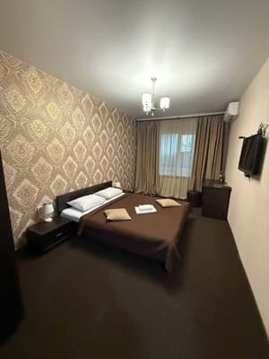 Дворянский 46