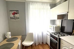 Двухкомнатная на Каштановой Аллее. Alex Apartments 1