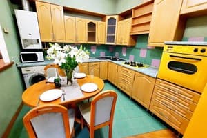 Дворівнева по вул. Юліана Матвійчука. Alex Apartments 1