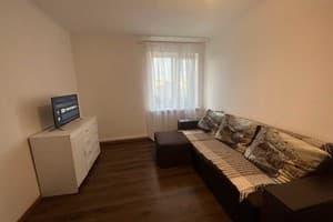 Эспланада возле ТЦ Лавина 3