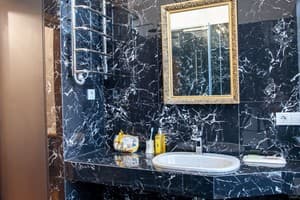 ЭстерХаус 67