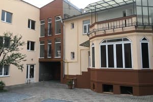 Gesthouse & Parking 8