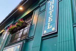 Готель Green Duck Hotel