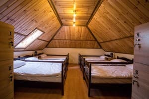 Хостел HOLLYWOOD Hostel. Место в общем 6-местном номере №8 2