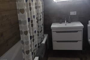 Люкс Авторынок, медцентр Яна 9