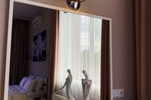 Отель MARISS hotel & business. Люкс двухместный для молодоженов (двухкомнатный) 13