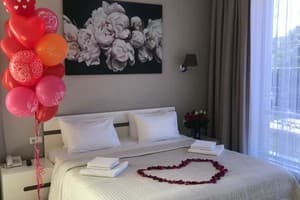 Отель MARISS hotel & business. Люкс двухместный для молодоженов (двухкомнатный) 1