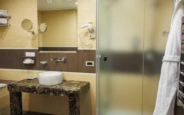 Menorah Hotel 10
