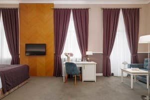 Готель Modern Art Hotel - Maestro. Напівлюкс двомісний з диваном та балконом( сніданок включено) 6