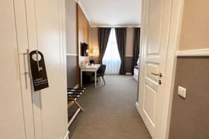 Готель Modern Art Hotel - Maestro. Напівлюкс двомісний з диваном та балконом( сніданок включено) 11