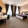 Готель Modern Art Hotel - Maestro. Напівлюкс двомісний з диваном та балконом( сніданок включено) 13