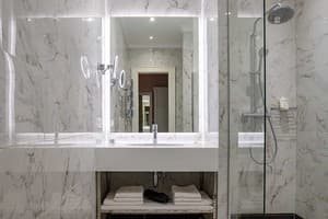 Отель Modern Art-hotel. Делюкс двухместный с 1 или 2 кроватями (завтрак включен) 2