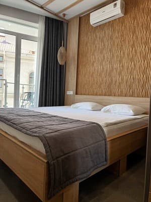 Mykonos Maestro 12