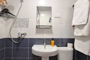 Напротив театра им.Гоголя (Alex Apartments (бесконтактное поселение 24/7) 14