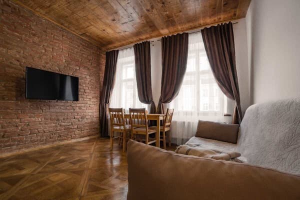 OB Rental Площа Ринок, 37/25 5
