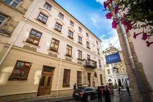 Готель Optima Collection Медіваль Львiв