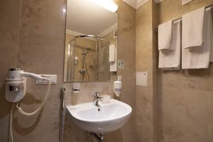 Отель Optima Collection Медиваль Львов. Полулюкс двухместный  7