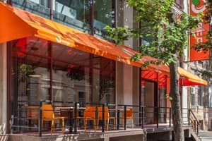 Готель Orange Hotel