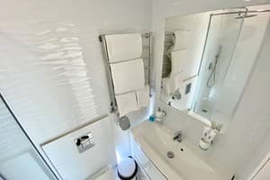 Квартира Панорамные SKY HOUSE в ЖК "Набережный квартал" Бесключевой доступ!. Апартаменты двухместный  20