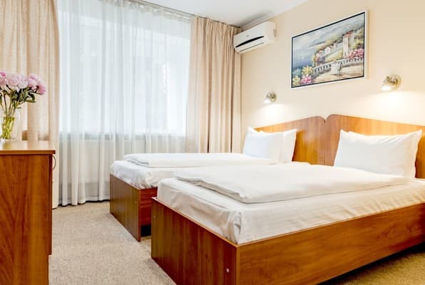 Печерский 10