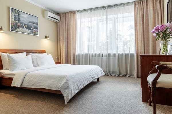 Печерский 4