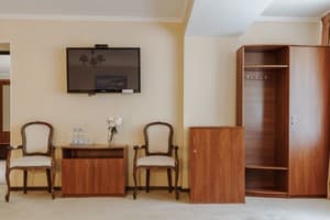 Отель Печерский. Семейный трехместный Люкс 6