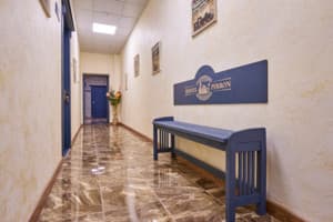 Хостел Perron. Место в мужском 6-местном номере  8