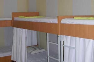 Хостел Пилигрим. Место в общем трехместном номере общий 2