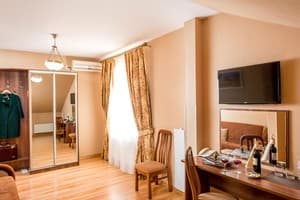 Отель Писанка Hotel & SPA. Полулюкс 4-местный однокомнатный 33 кв.м. 6