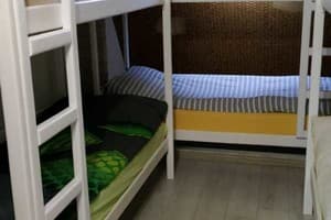 Хостел SLEEP. Место в общем 6-местном номере  5